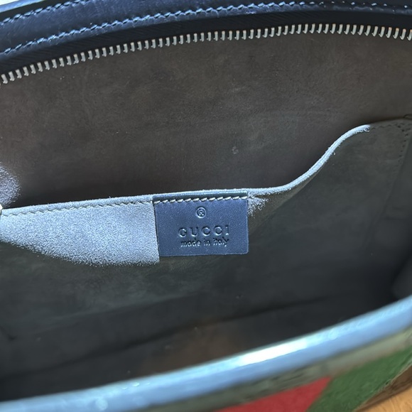 Gucci GG Signature Web Pouch - Picture 7 of 8